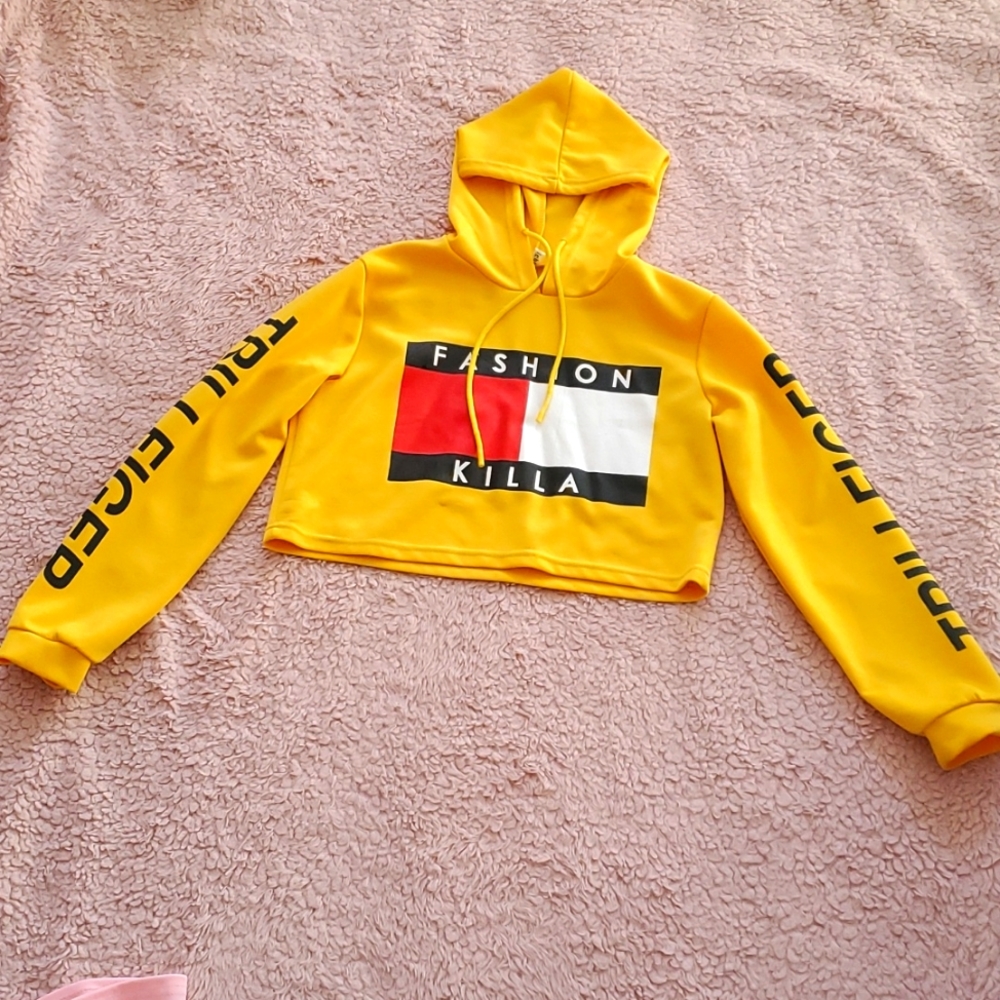 Trillfiger Cropped Hoodie
